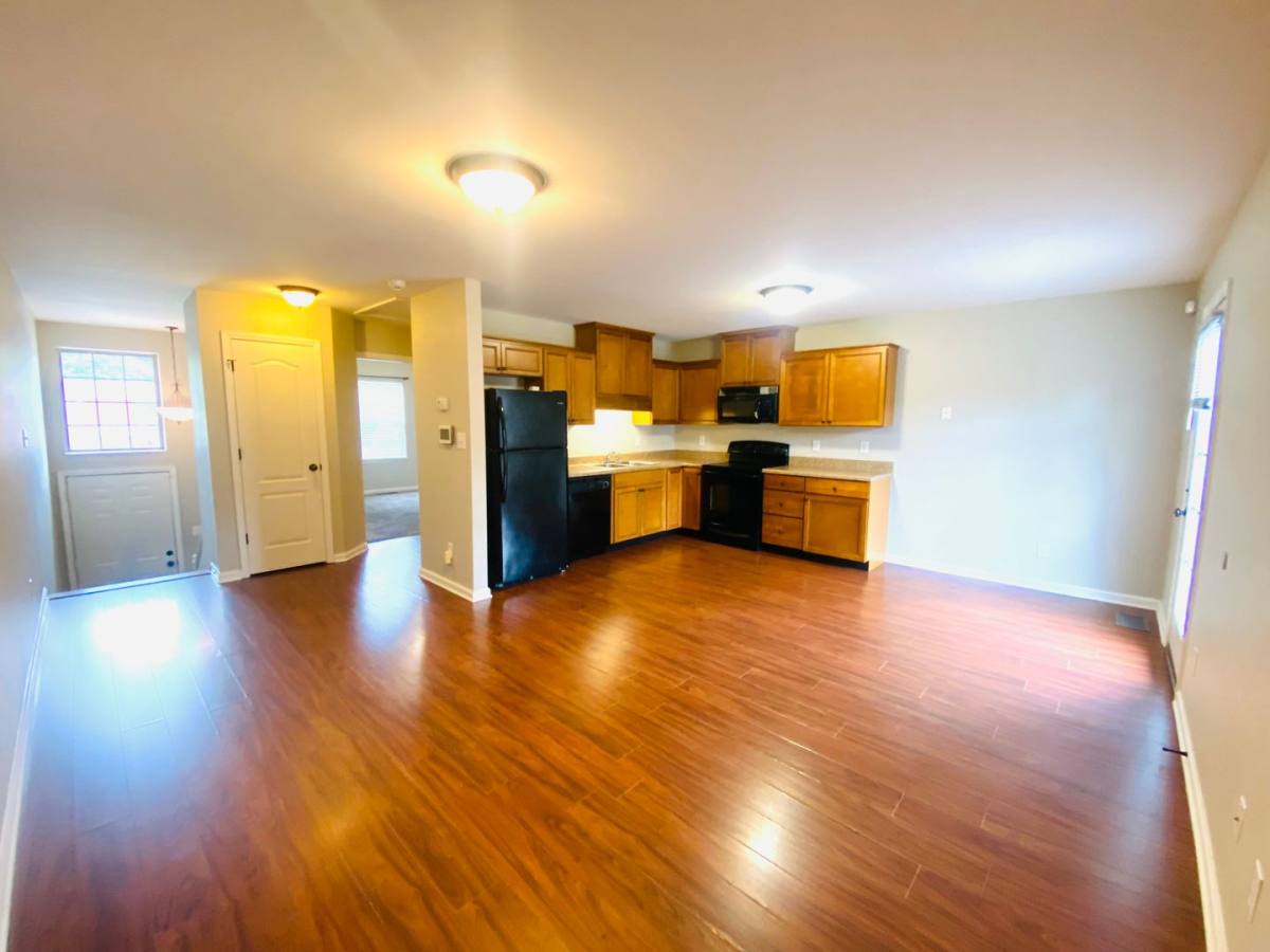 Apartment for rent at 1728 Thistlewood Dr, Clarksville, TN 37042