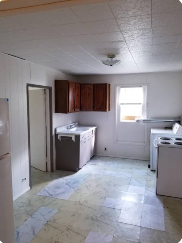 Apartment for rent at 120 Sinclair Ave 118, Yorkville, OH 43971