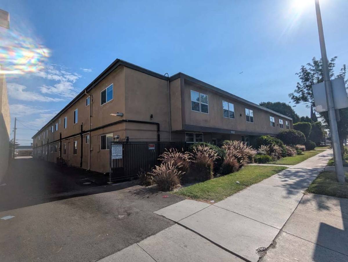 Apartment for rent at 9815 & 9817 Imperial Highway, Downey, CA 90242