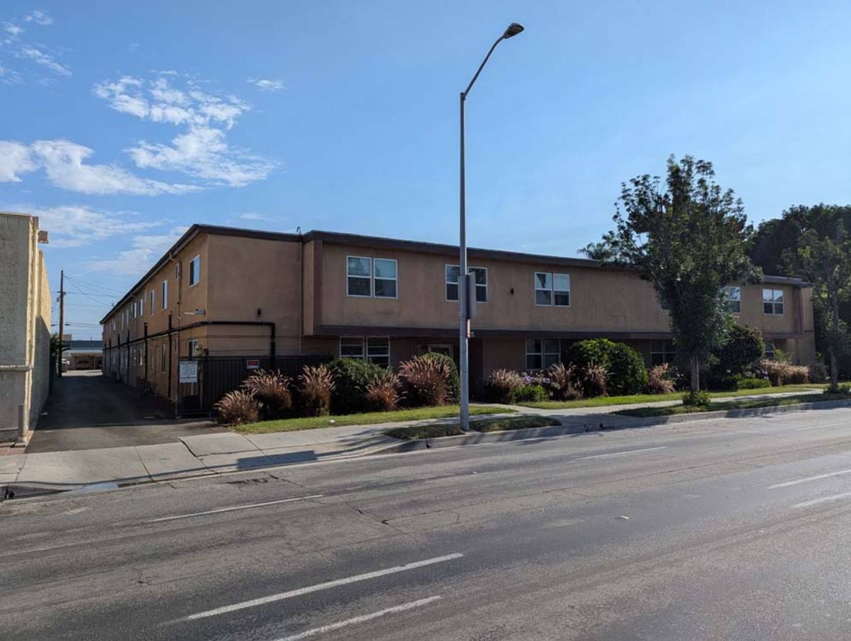 Apartment for rent at 9815 & 9817 Imperial Highway, Downey, CA 90242