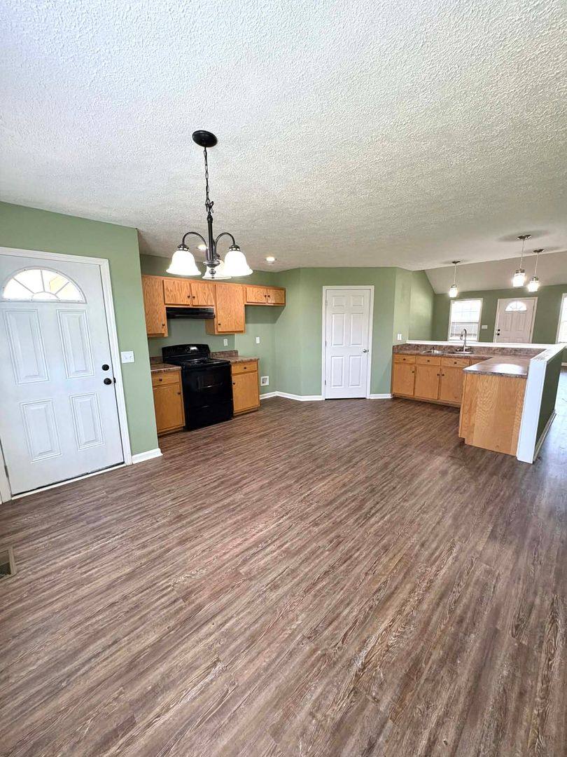 House for rent at 5894 Stovall Rd, Cave City, KY 42127