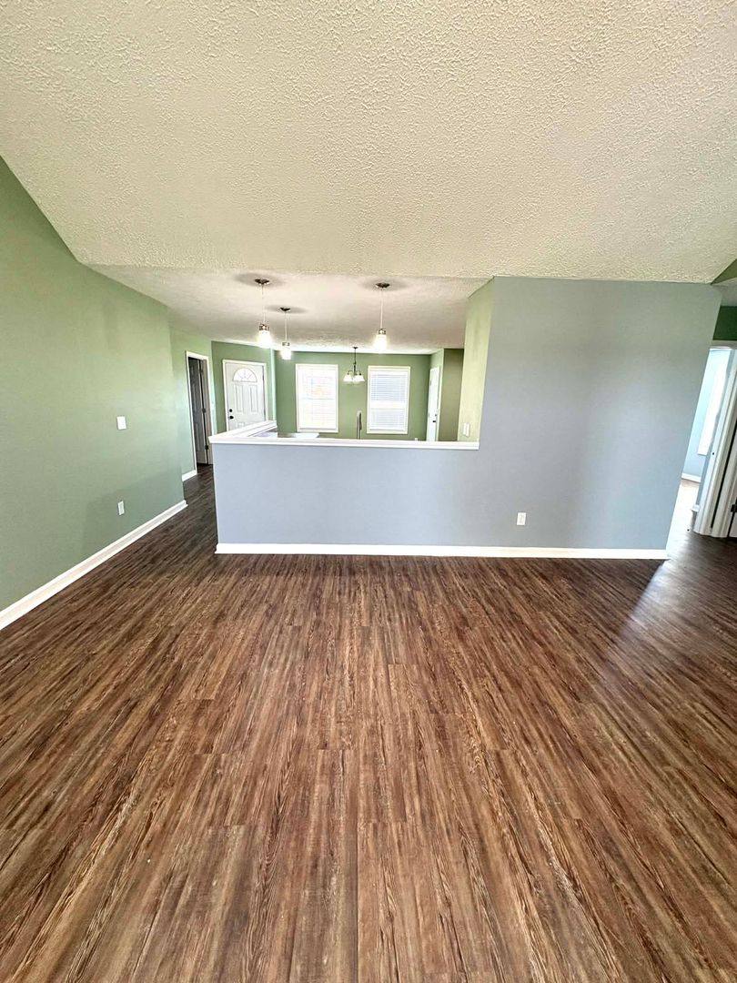 House for rent at 5894 Stovall Rd, Cave City, KY 42127