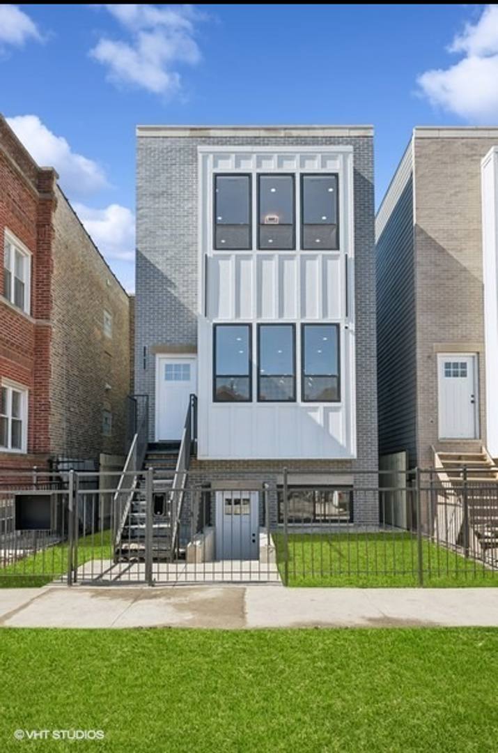 Apartment for rent at 1052 N Central Park Ave, Chicago, IL 60651