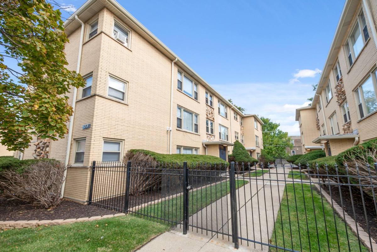Apartment for rent at 9001-07 S Cottage Grove Ave, Chicago, IL 60619