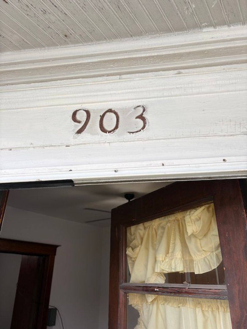 Apartment for rent at 903 Randolph St, Waterloo, IA 50702