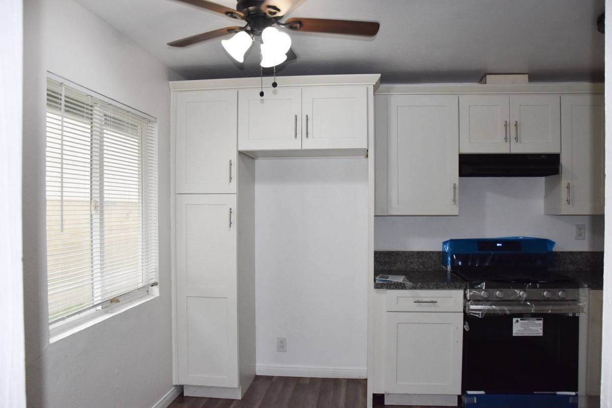 Apartment for rent at 411 Kroeger, Anaheim, CA 92805
