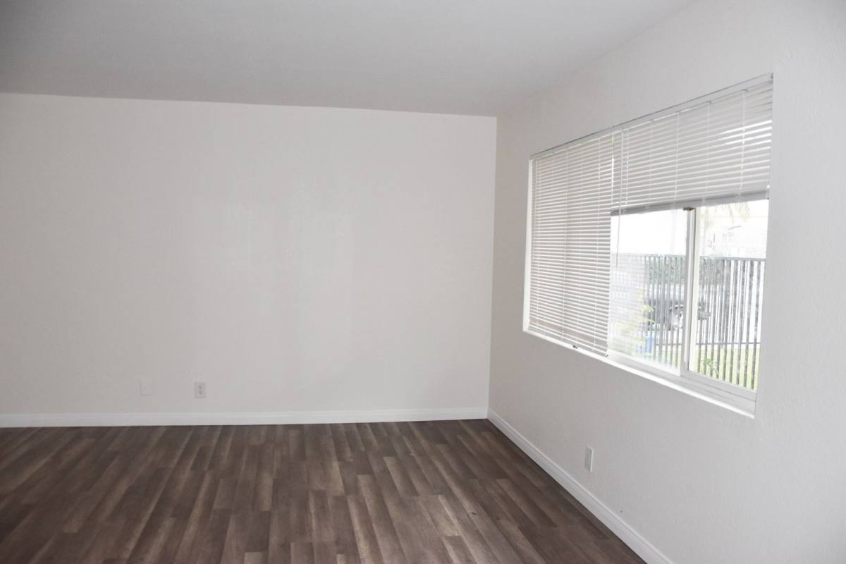 Apartment for rent at 411 Kroeger, Anaheim, CA 92805