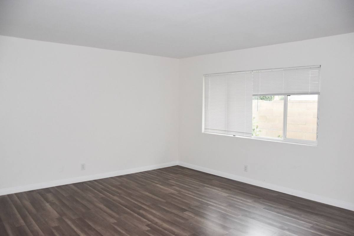 Apartment for rent at 411 Kroeger, Anaheim, CA 92805