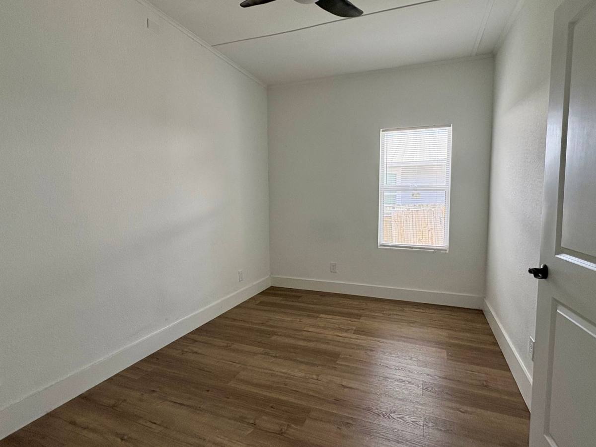 Townhouse for rent at 624 S 12th St, Fort Pierce, FL 34950