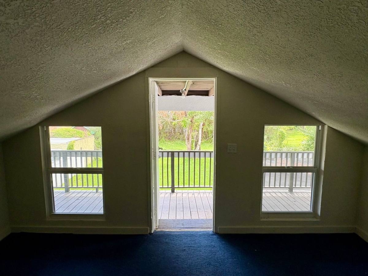 Townhouse for rent at 624 S 12th St, Fort Pierce, FL 34950