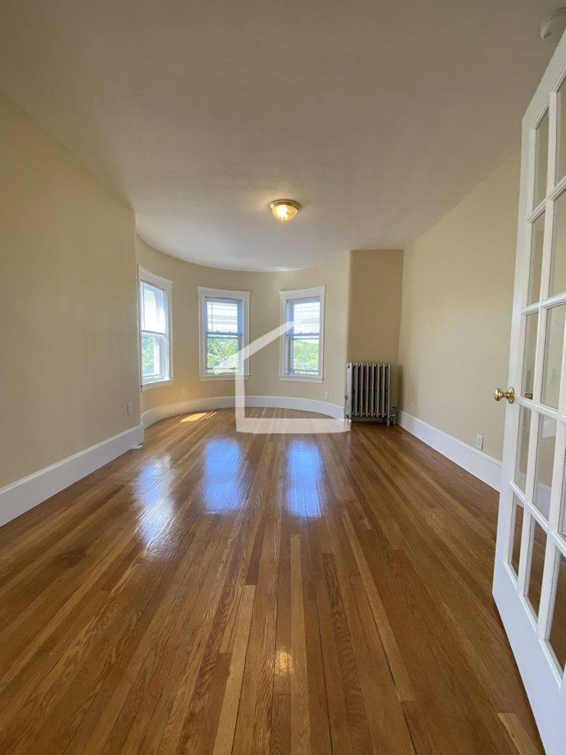 Apartment for rent at 5 Euston St #V, Brookline, MA 02446
