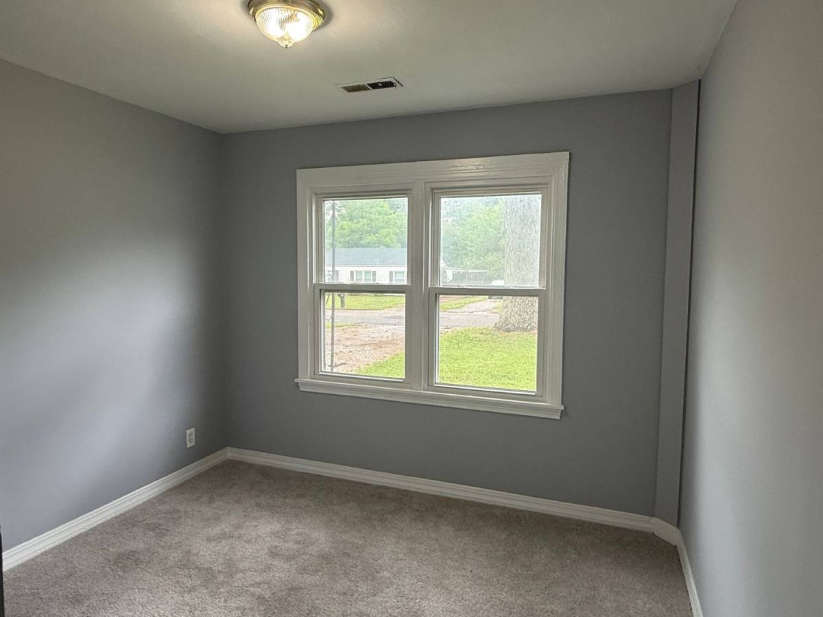 House for rent at 609 10th St NW, Huntsville, AL 35805