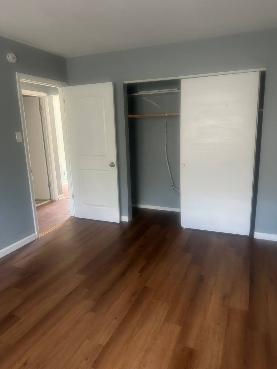 Apartment for rent at 1585-87 Leonaire, Saint Louis, MO 63138