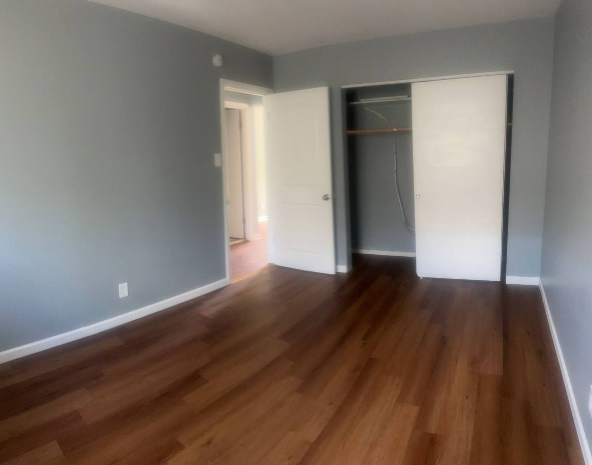Apartment for rent at 1585-87 Leonaire, Saint Louis, MO 63138