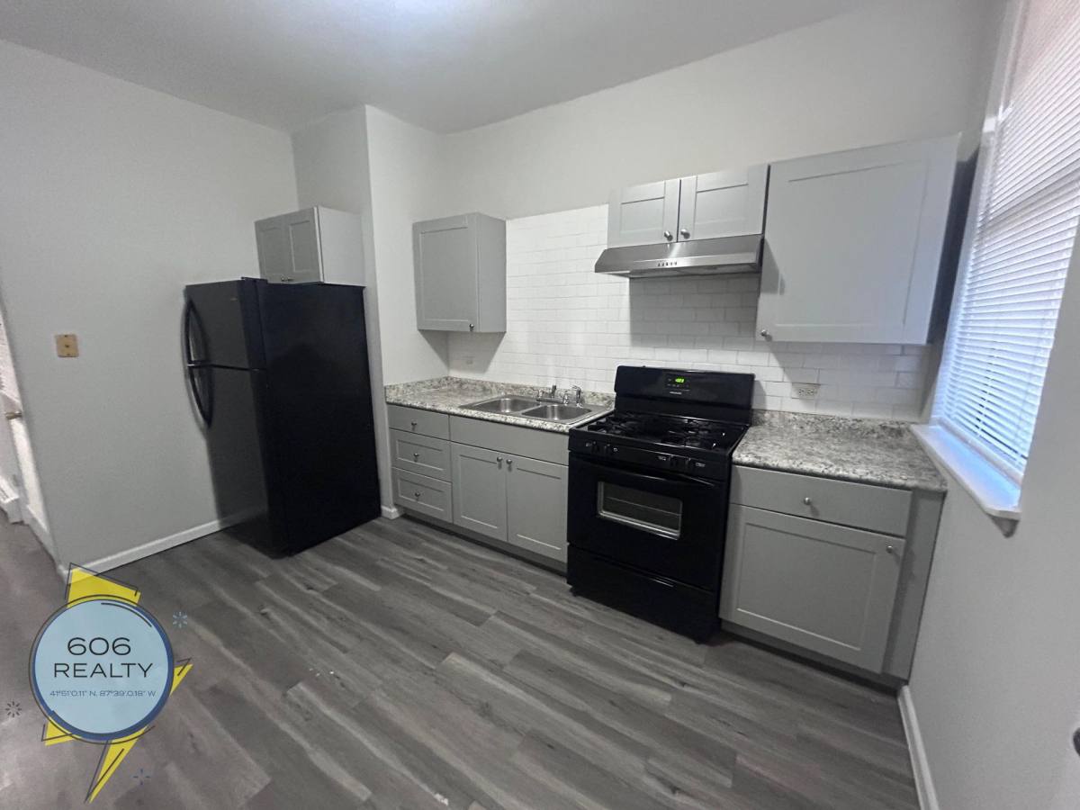 Apartment for rent at 5850-58 S King Dr, Chicago, IL 60637