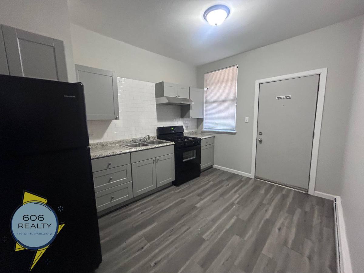 Apartment for rent at 5850-58 S King Dr, Chicago, IL 60637