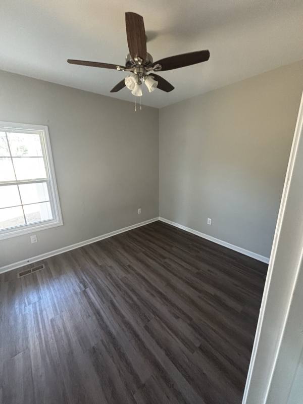 House for rent at 221 Cherokee Dr, Lafayette, TN 37083