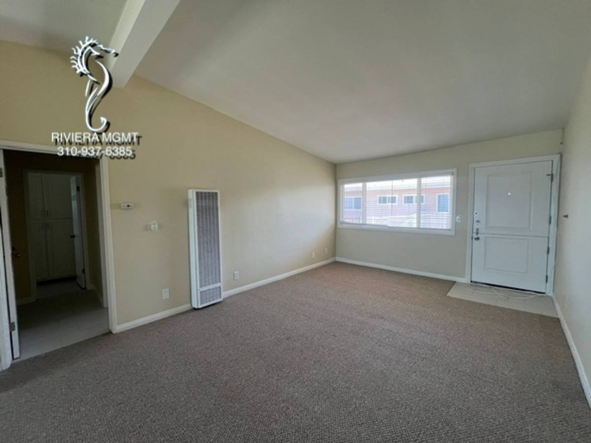 Apartment for rent at 1708 Esplanade, Redondo Beach, CA 90277