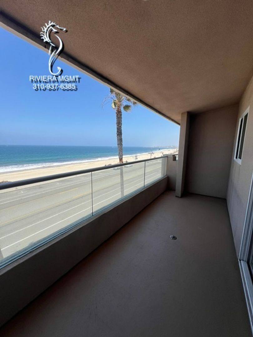 Apartment for rent at 1708 Esplanade, Redondo Beach, CA 90277