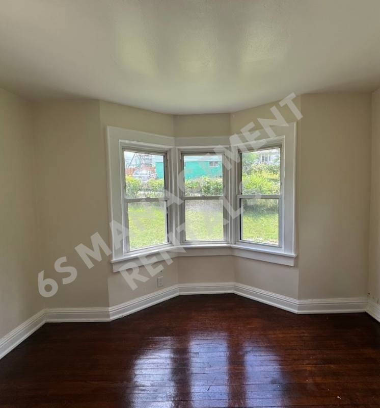 Apartment for rent at 1100 Harrison Ave #1, Kingsport, TN 37665