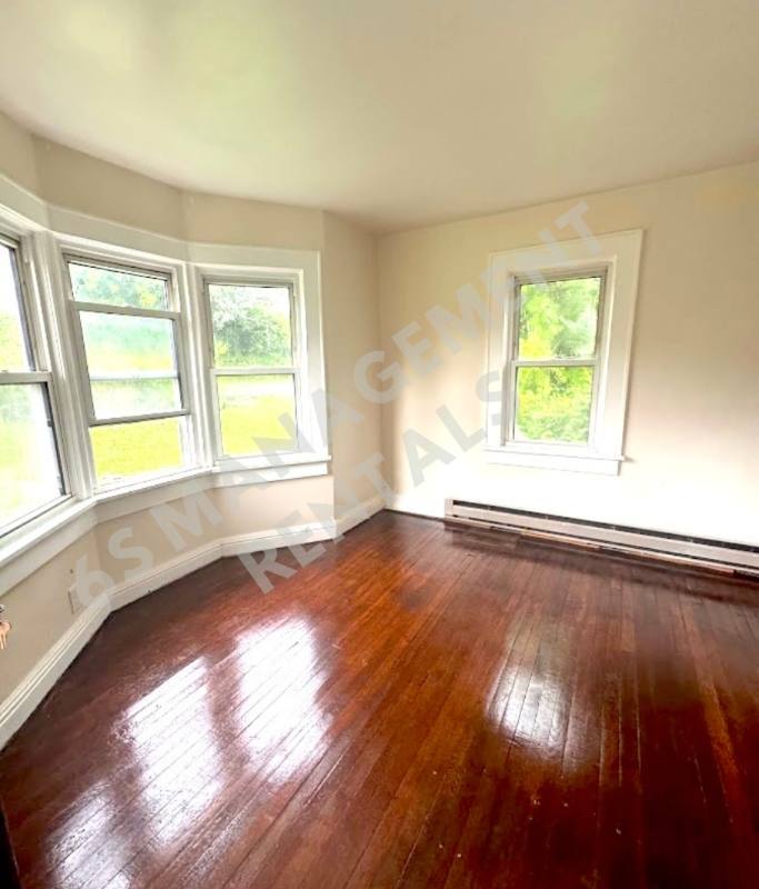 Apartment for rent at 1100 Harrison Ave #1, Kingsport, TN 37665