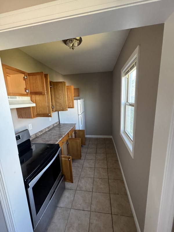 Apartment for rent at 2 Wilkinson St, Worcester, MA 01606