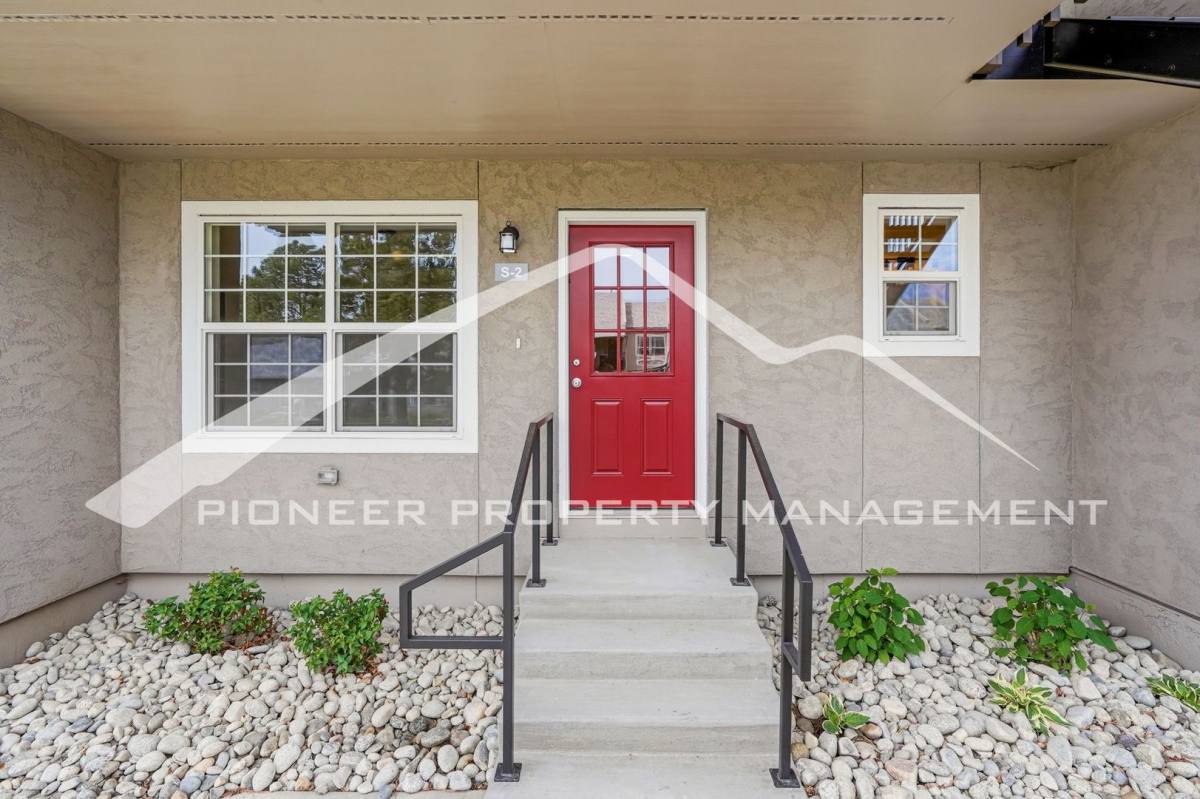 Condo for rent at 2301 E Fremont Ave, Littleton, CO 80122