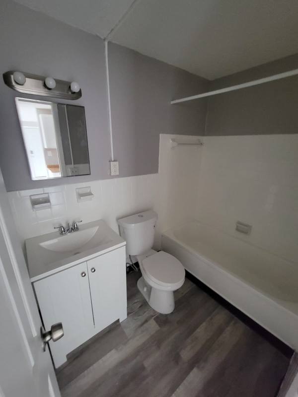 Apartment for rent at 13444 Euclid Ave #215, Cleveland, OH 44112