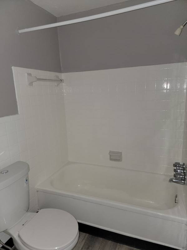 Apartment for rent at 13444 Euclid Ave #215, Cleveland, OH 44112