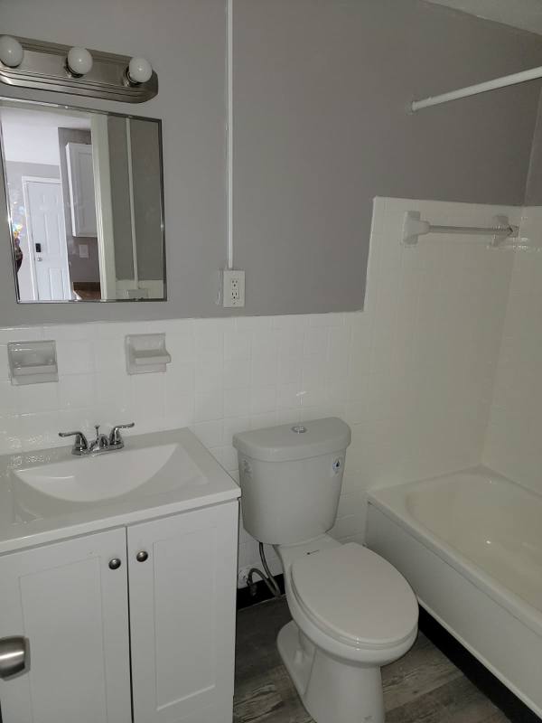 Apartment for rent at 13444 Euclid Ave #215, Cleveland, OH 44112