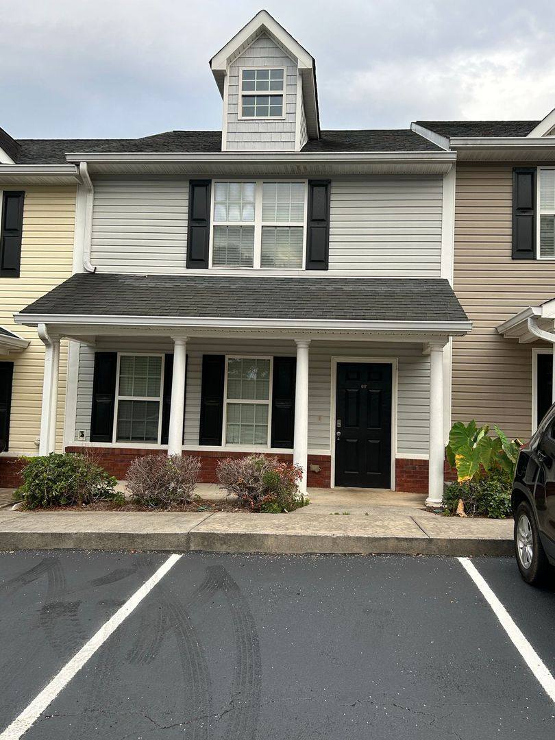 Townhouse for rent at 617 Burson Ave, Carrollton, GA 30117