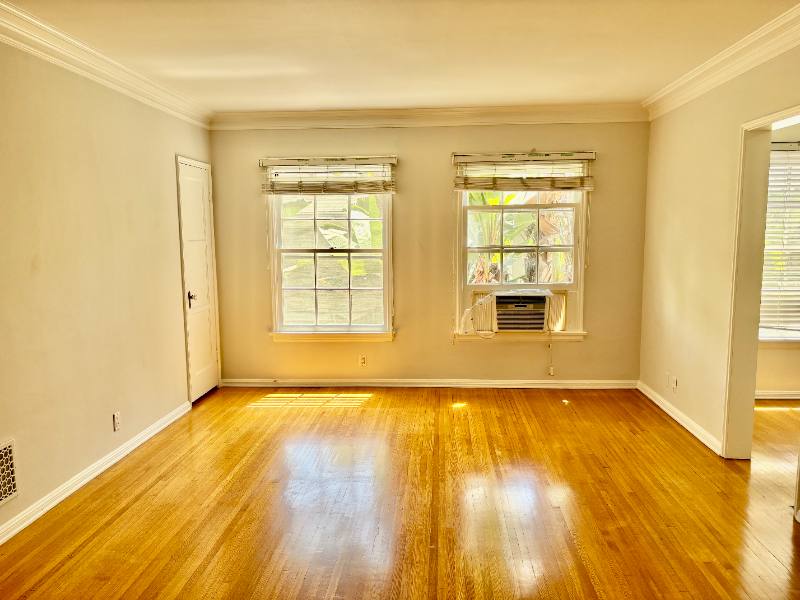 Apartment for rent at 1271 N Crescent Heights Blvd #1-4, Los Angeles, CA 90046