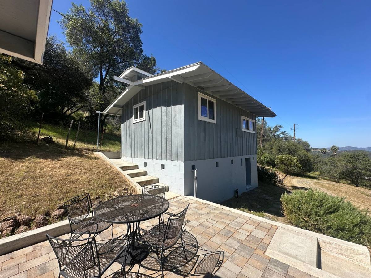 House for rent at 9407 Bostwick Rd, Sonora, CA 95370
