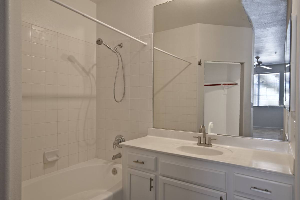 Condo for rent at 2992 N Miller Rd, Scottsdale, AZ 85251