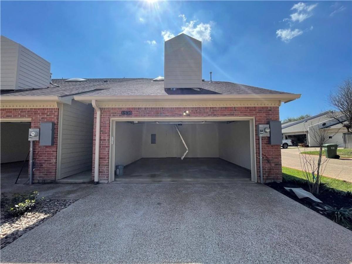 Townhouse for rent at 1544 Bennett St, Bryan, TX 77802