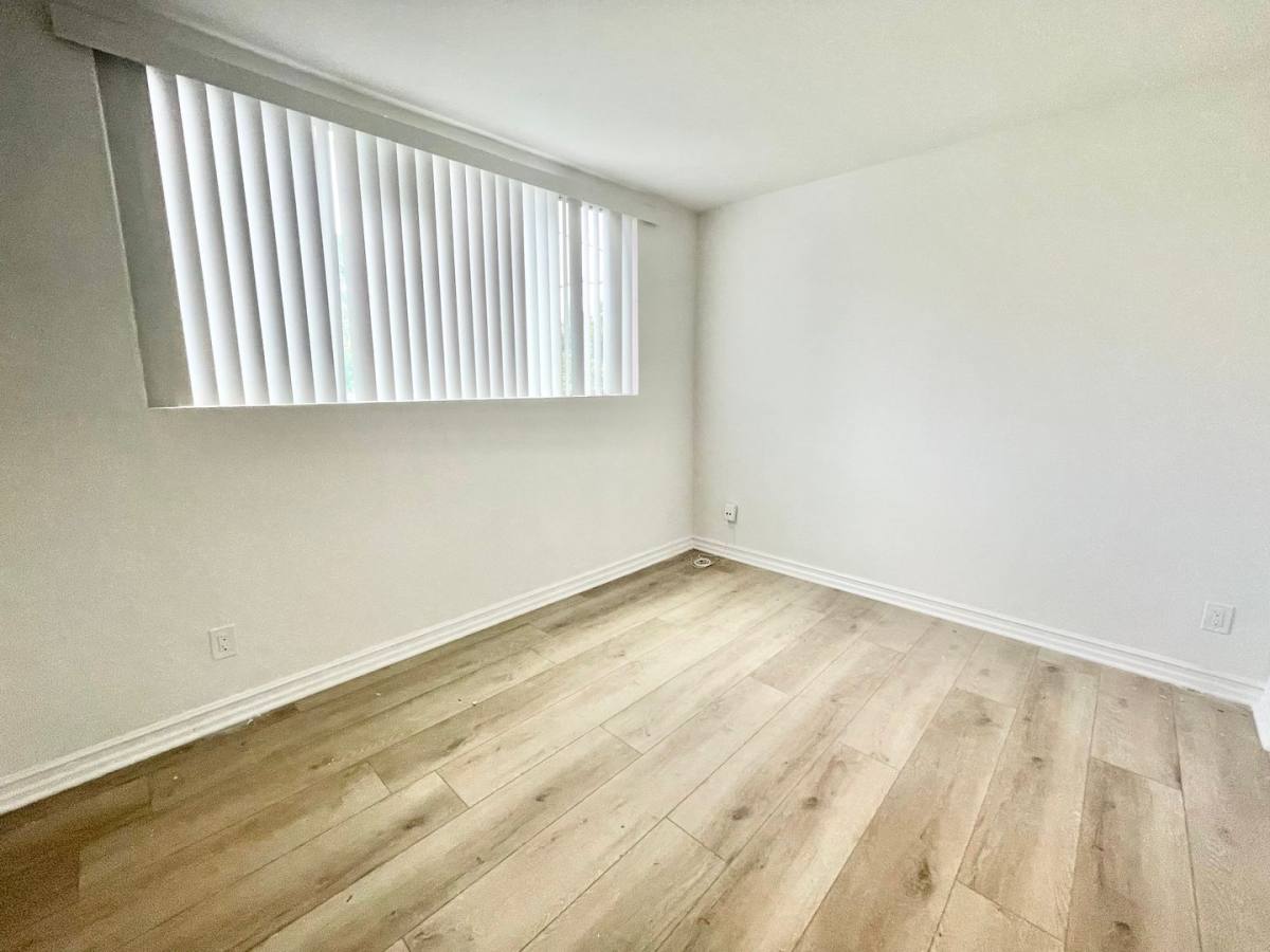 Apartment for rent at 6042 6060 Fulton Ave, Van Nuys, CA 91401