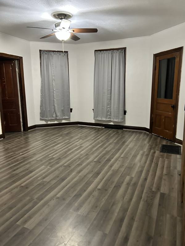 Apartment for rent at 945 21st St #1, Rock Island, IL 61201