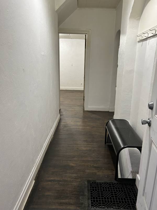 Apartment for rent at 945 21st St #1, Rock Island, IL 61201