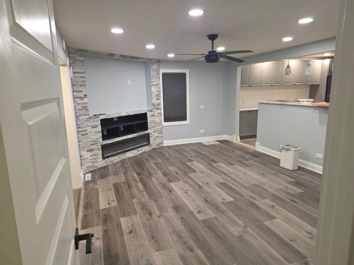 House for rent at 9804 Linn Ave, Schiller Park, IL 60176