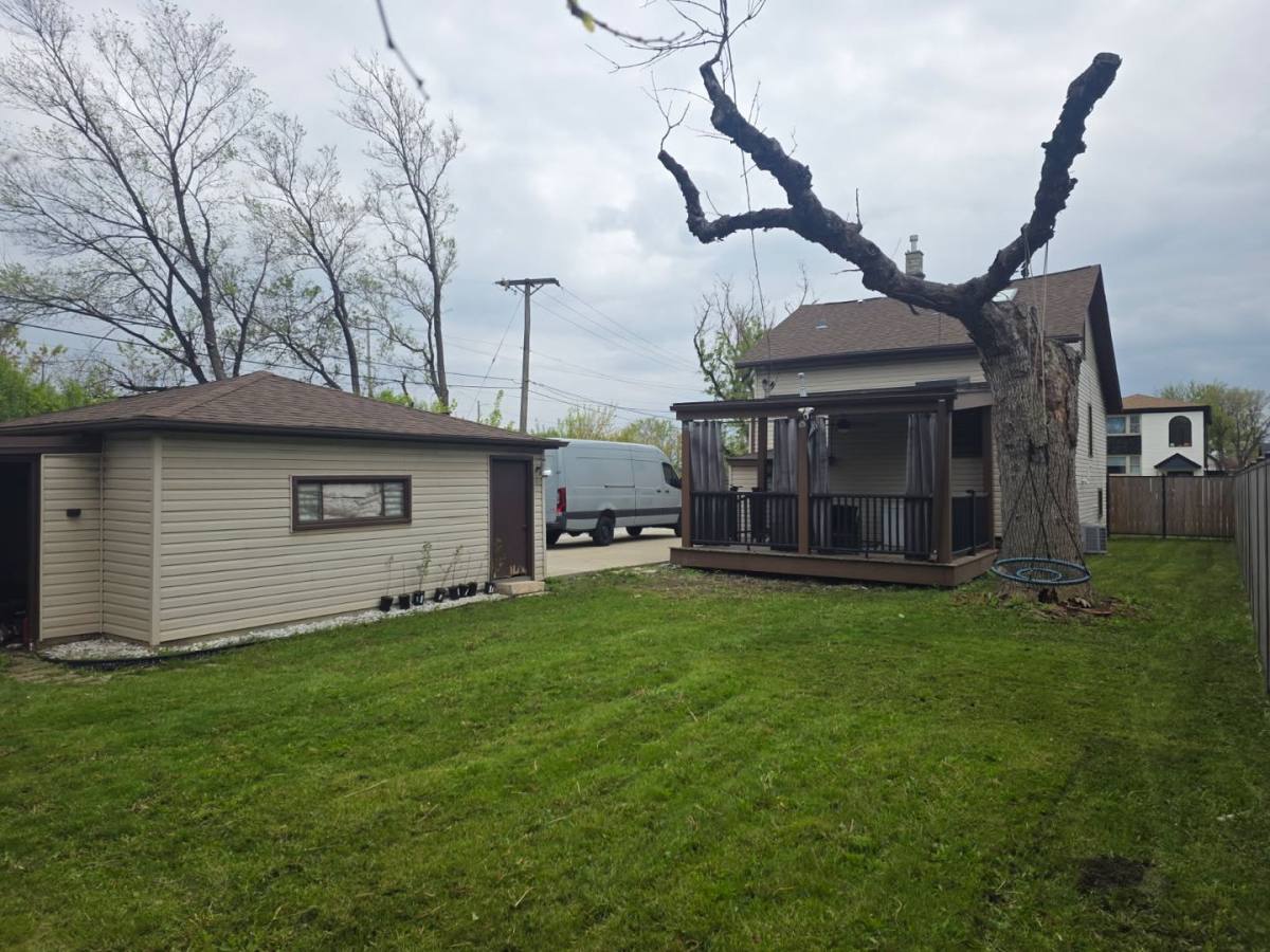 House for rent at 9804 Linn Ave, Schiller Park, IL 60176