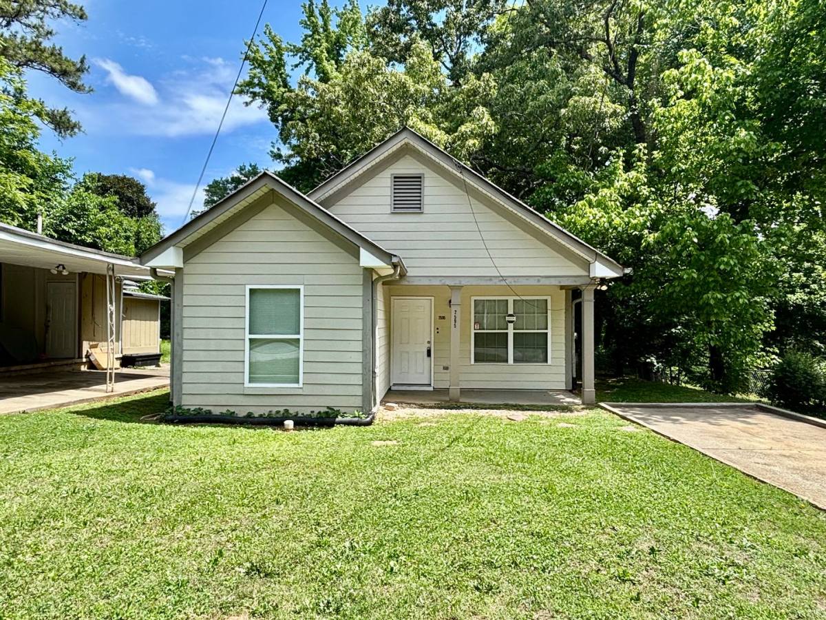 House for rent at 2595 Elliott St #NW, Atlanta, GA 30318