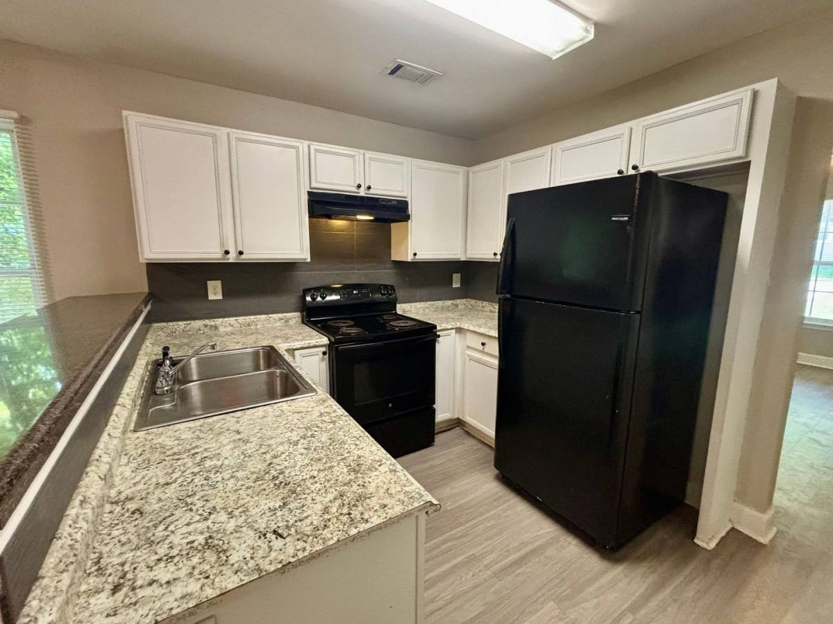 House for rent at 2595 Elliott St #NW, Atlanta, GA 30318