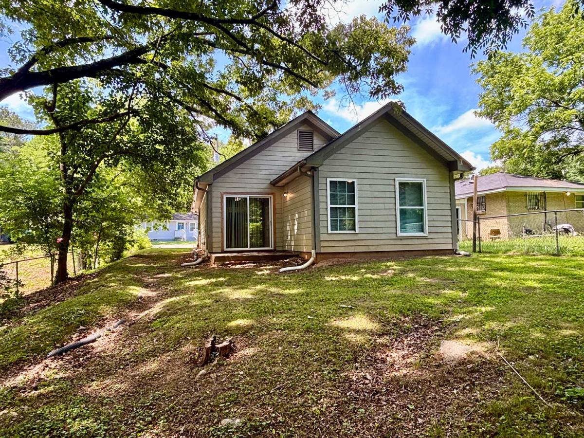 House for rent at 2595 Elliott St #NW, Atlanta, GA 30318