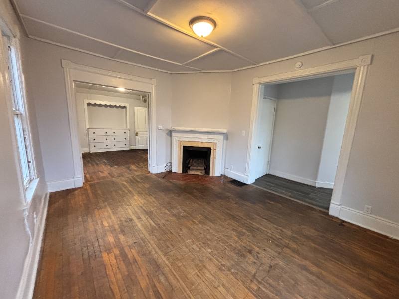 Apartment for rent at 1404 W Michigan Ave #2, Kalamazoo, MI 49006