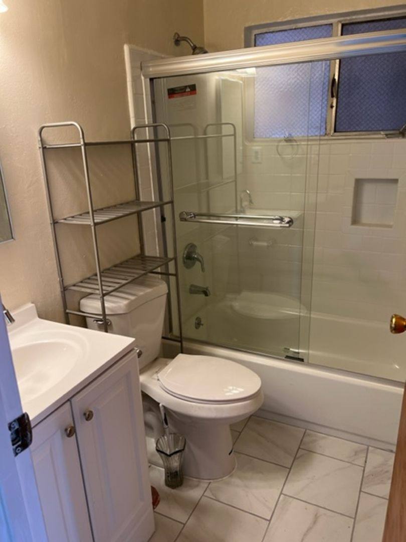 Apartment for rent at 252 Acton Place, Oakland, CA 94606