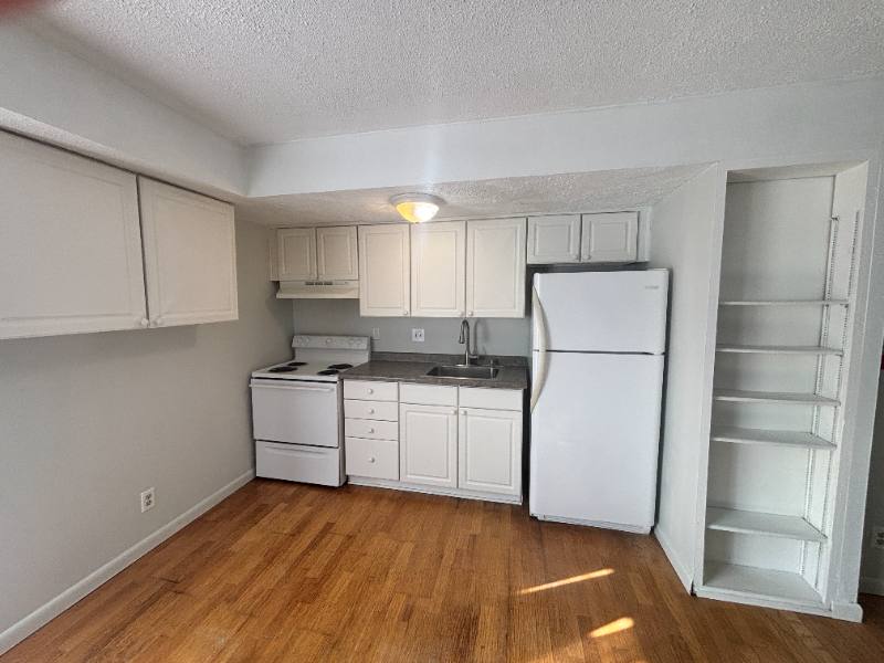 Townhouse for rent at 3522 Kenbrooke Court, Kalamazoo, MI 49006