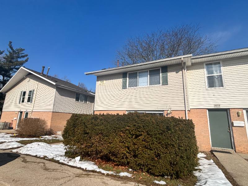 Townhouse for rent at 3522 Kenbrooke Court, Kalamazoo, MI 49006