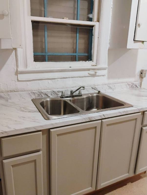 House for rent at 510 Vanderbilt, San Antonio, TX 78211