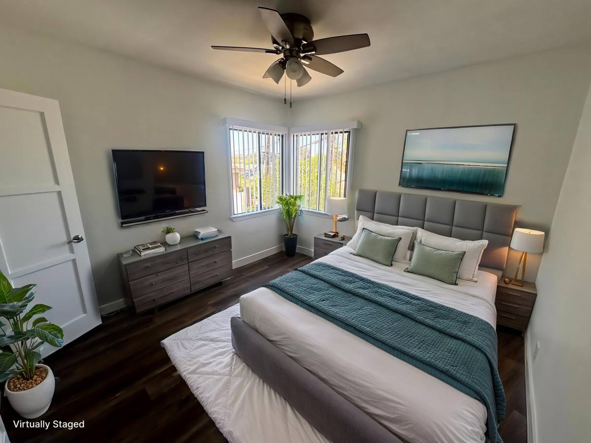 Apartment for rent at 5623-5633 Venice Blvd, Los Angeles, CA 90019