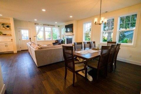 Apartment for rent at 5050 36th Ave NE #1, Seattle, WA 98105